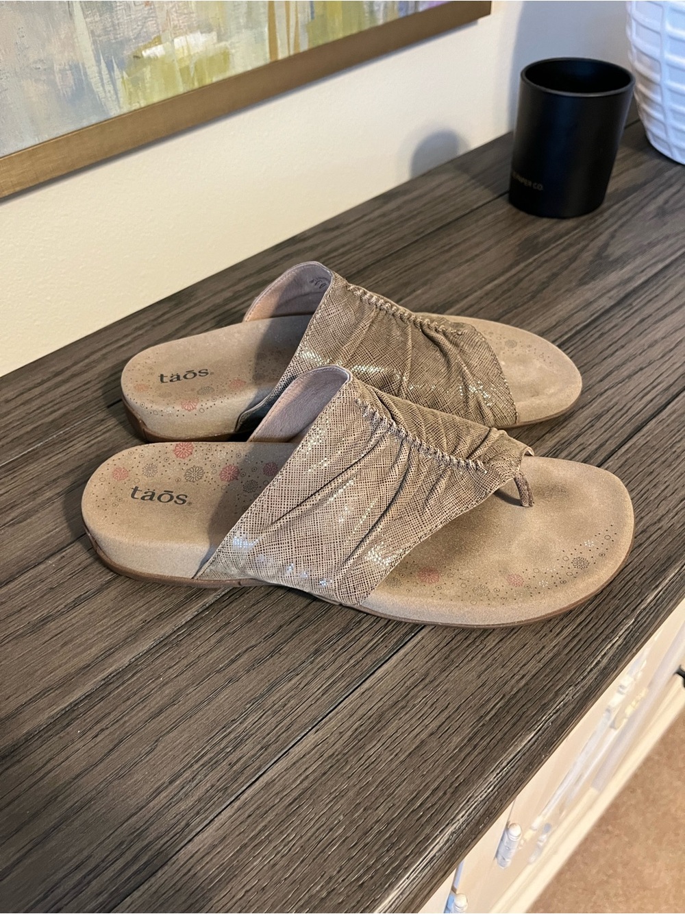 Taos Footwear Gift2 Women's Taupe Slip-On Comfort Sandals W 10
